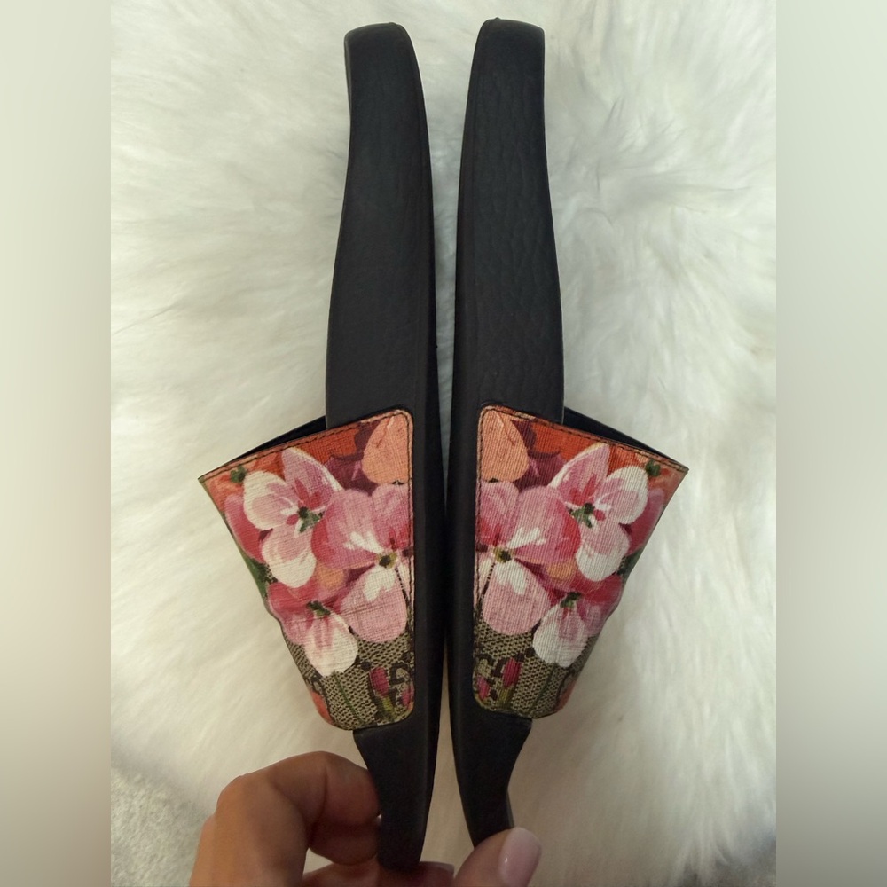 Gucci Women's Blooms Floral Slides Sandals - Picture 3 of 5